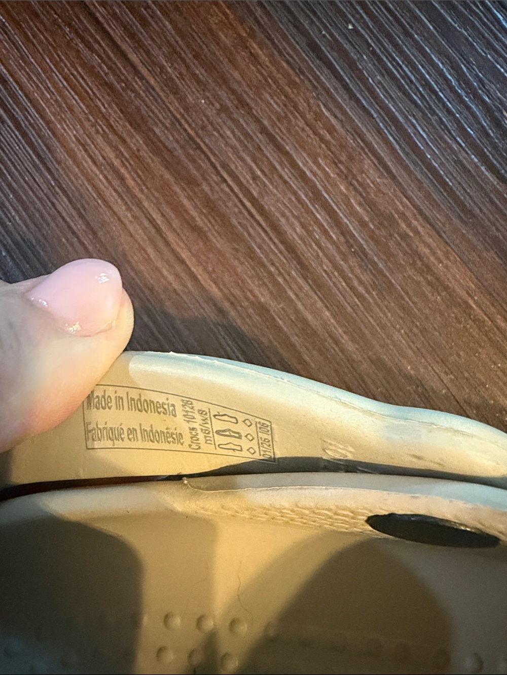 CROCS Classic Clog - Cream - Picture 4 of 5
